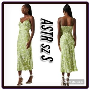 Astr Green Printed Midi Dress